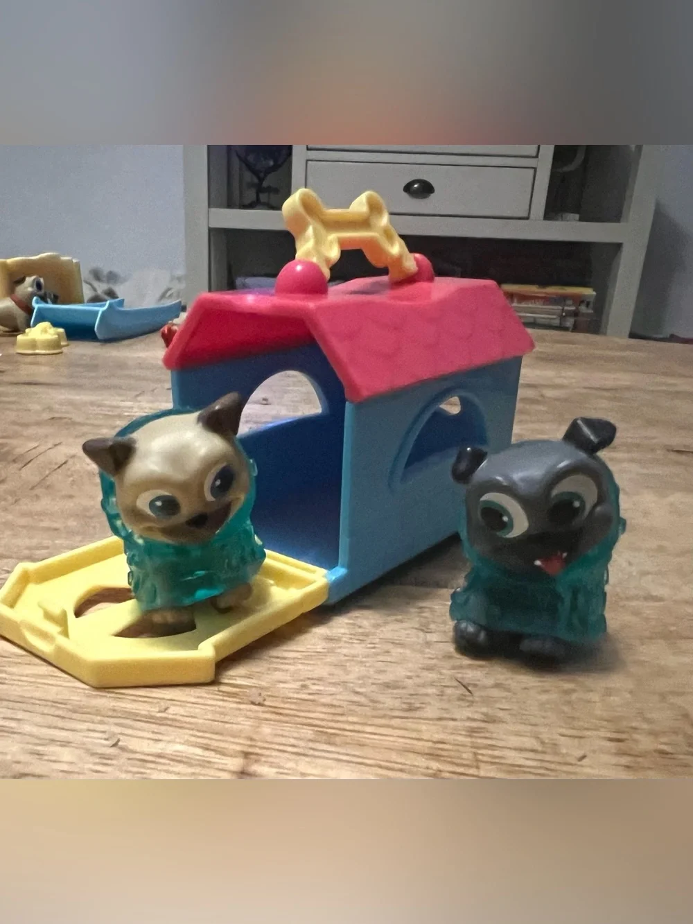 Puppy dog pals bubble fun rolly & bongo travel carrier Disney Junior